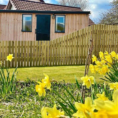 Per Ardua Shepherds Hut Fort William Exteriör bild